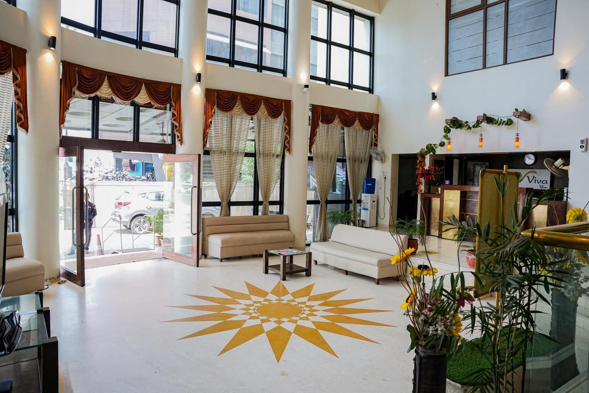 Hotel Viva Inn Yerandwane Exteriér fotografie
